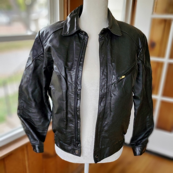 Wilsons Leather Other - Vintage wilsons fur lined leather jacket 38